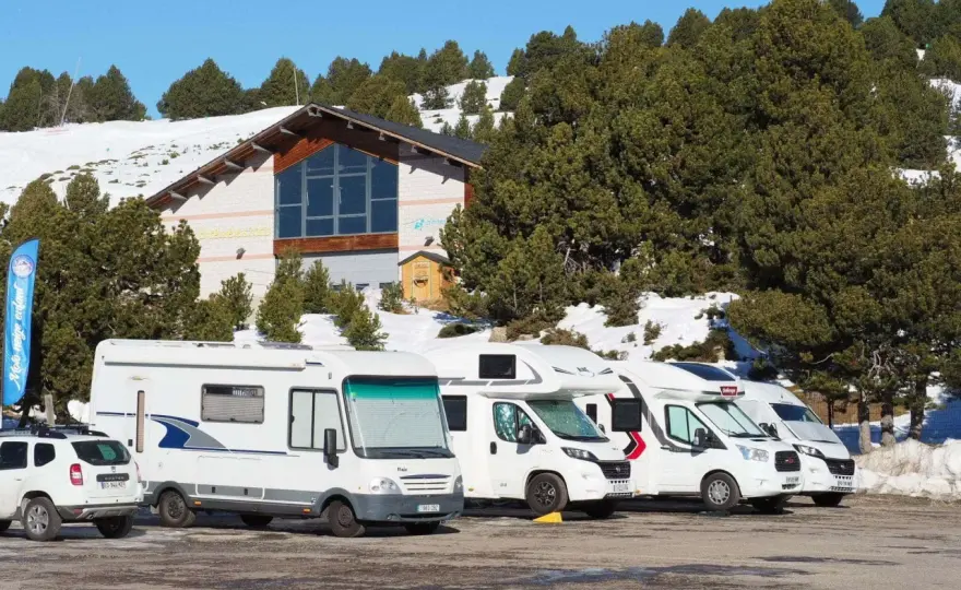 Camping-car Andorre - Où stationner et dormir sans erreur?